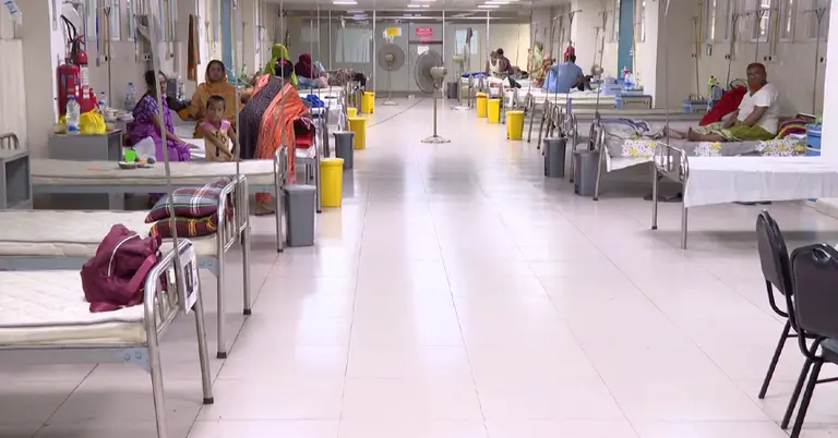 দেশে ডেঙ্গু আক্রান্তের পাশাপাশি বাড়ছে কোভিড সংক্রমণ